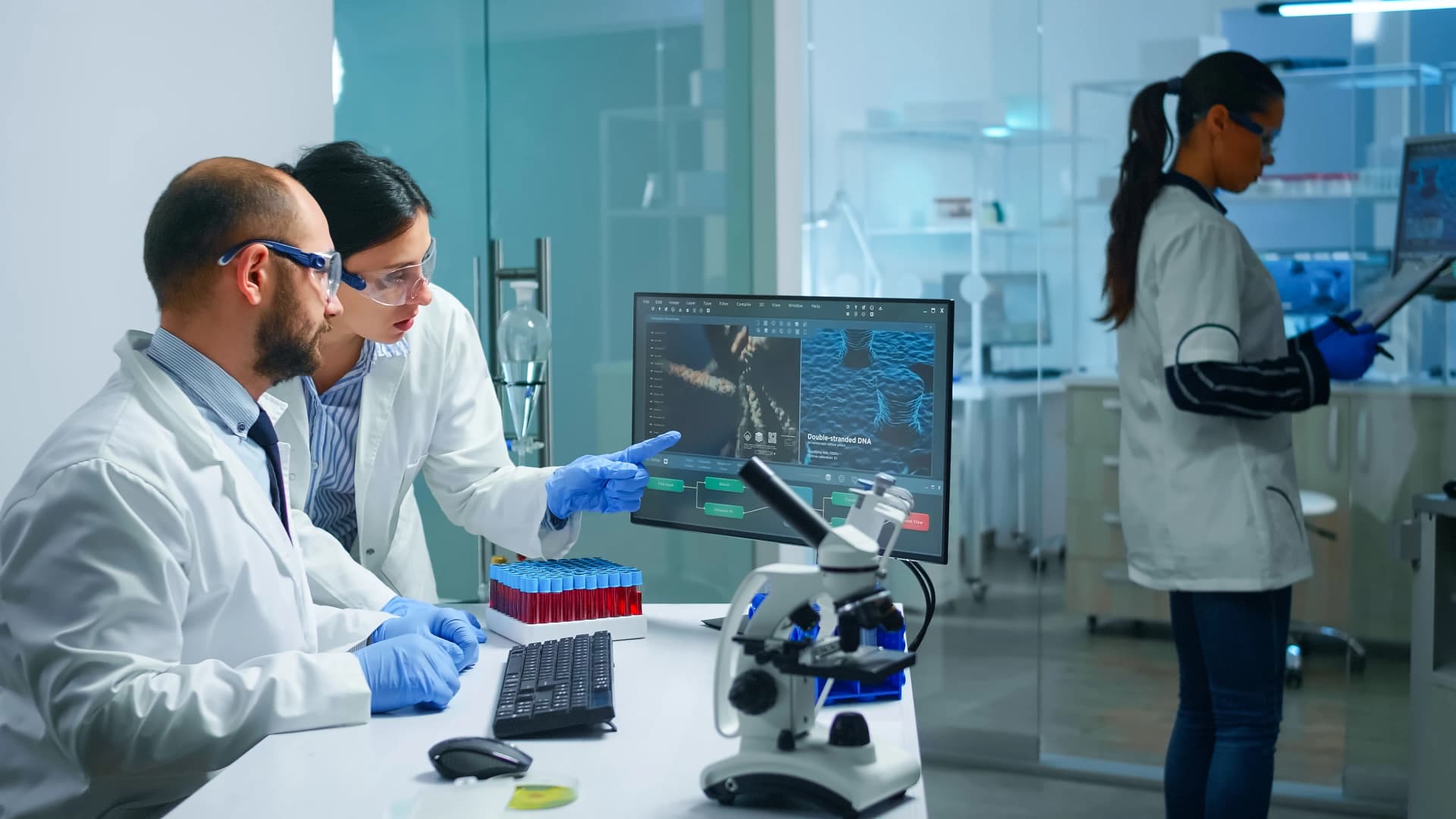 Medical research team in clinical diagnostic laboratory